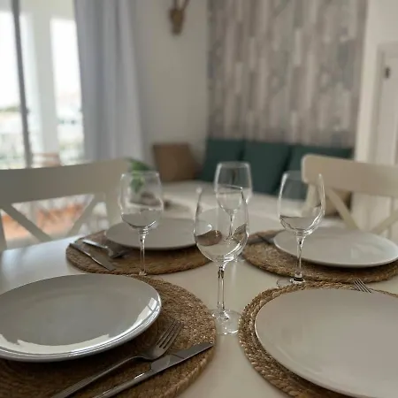 Apartamento Con Piscina Y Junto A La Playa -sa Roqueta *